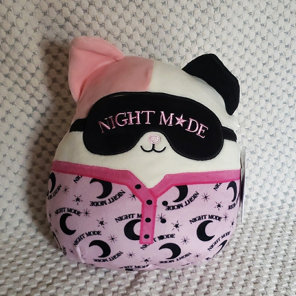 Katsla Cat squishmallow
